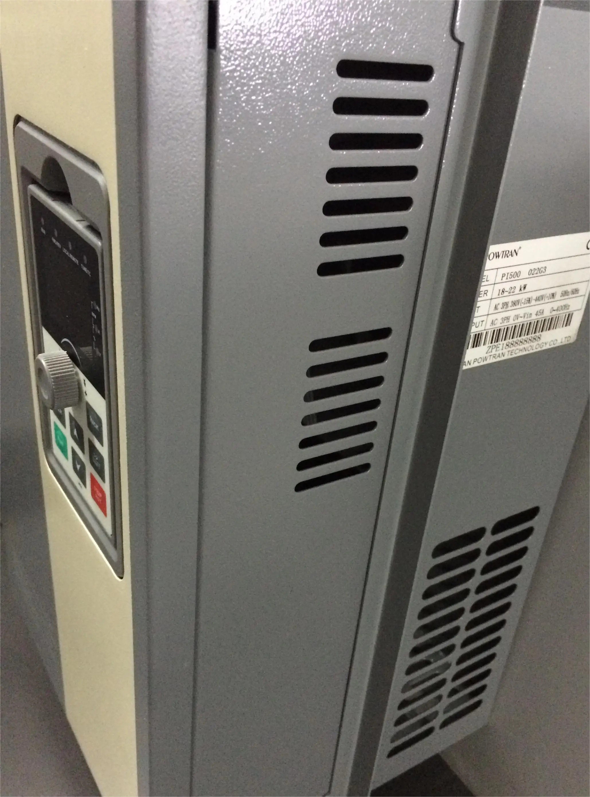 Top 1 Nigeria Wholesale Three Phase 380V Solar Pump Inverter 5.5kW 7.5kW Solar Pump Drive Solar Power Pump Inverter