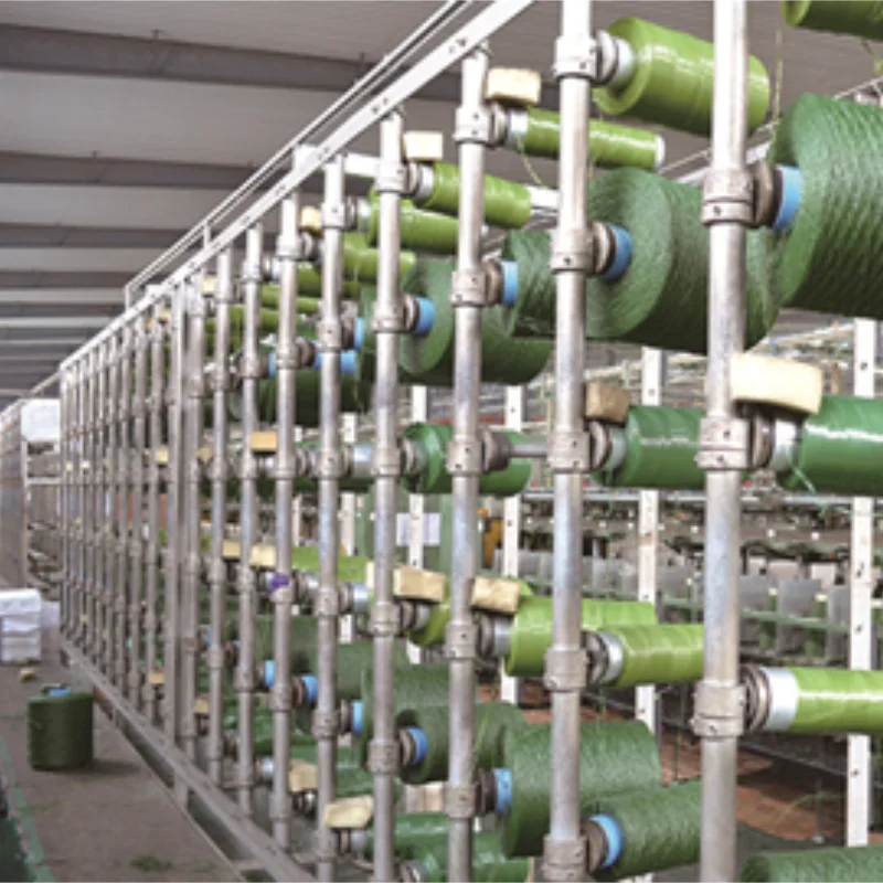 High Quality and Low Price Artificial Grass/turf/carpet Carpet Artificial Turf Football Golf Garden Green or Customized KP0206