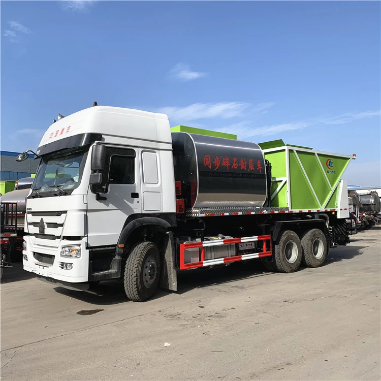 Synchronous chip sealer asphalt gravel truck