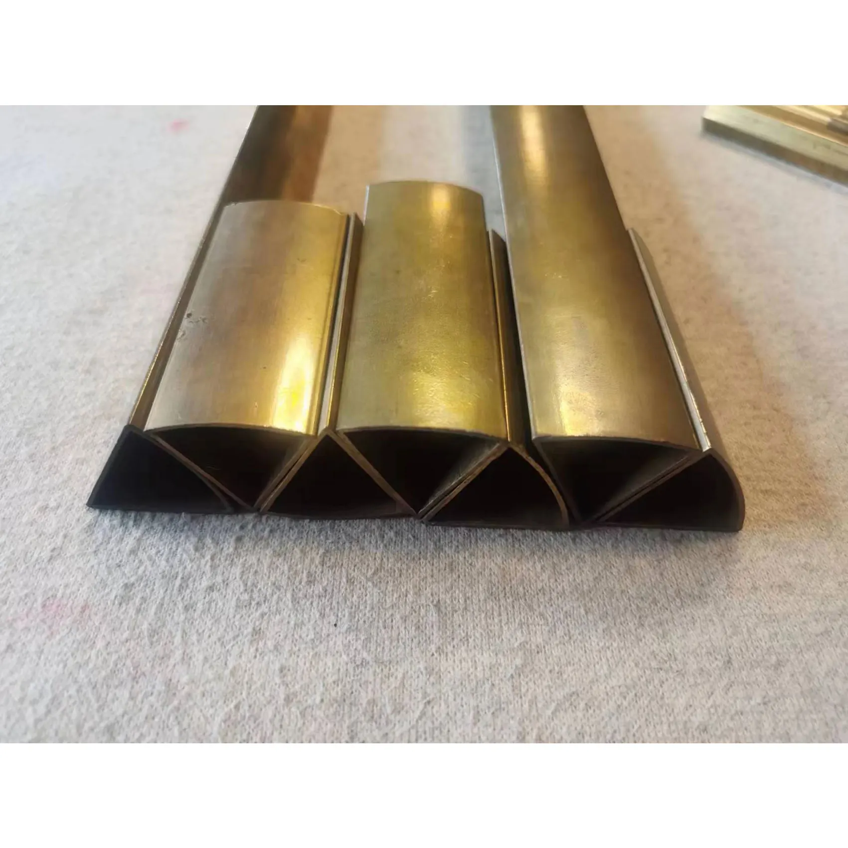 Customized Forged Chinese Factory Supply C10100 C12000 Low Alloy Wholesale Copper Pipe For Air Conditioner
