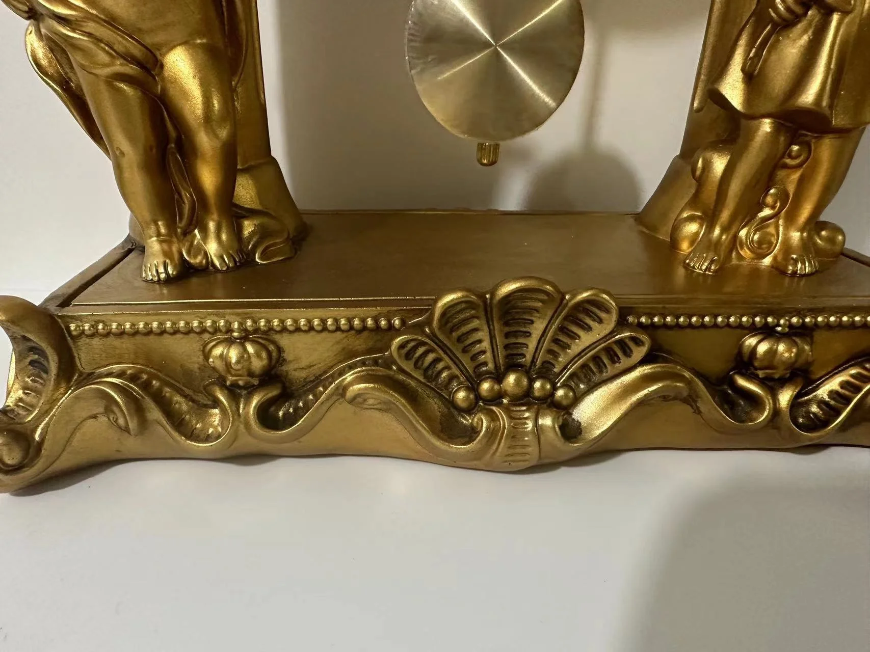 Винтажные золотые часы домашнего декора настольные из смолы