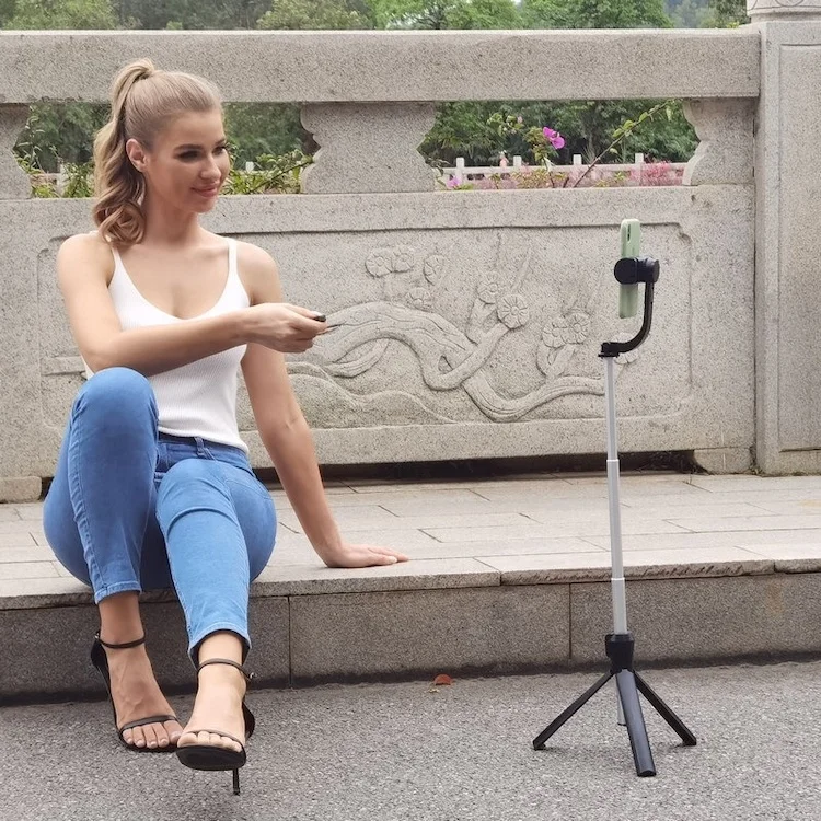 3 in 1 Smartphone Portable Handheld Grip Tripod Holder Selfie Stick Stabilizer with Wireless BT