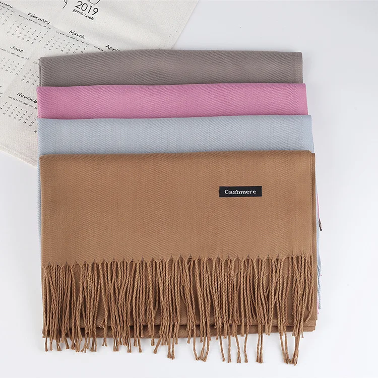 Wholesale 2020 new arrival soft soild long cashmere scarf high quality fashion cheap plain shawls for women pashmina