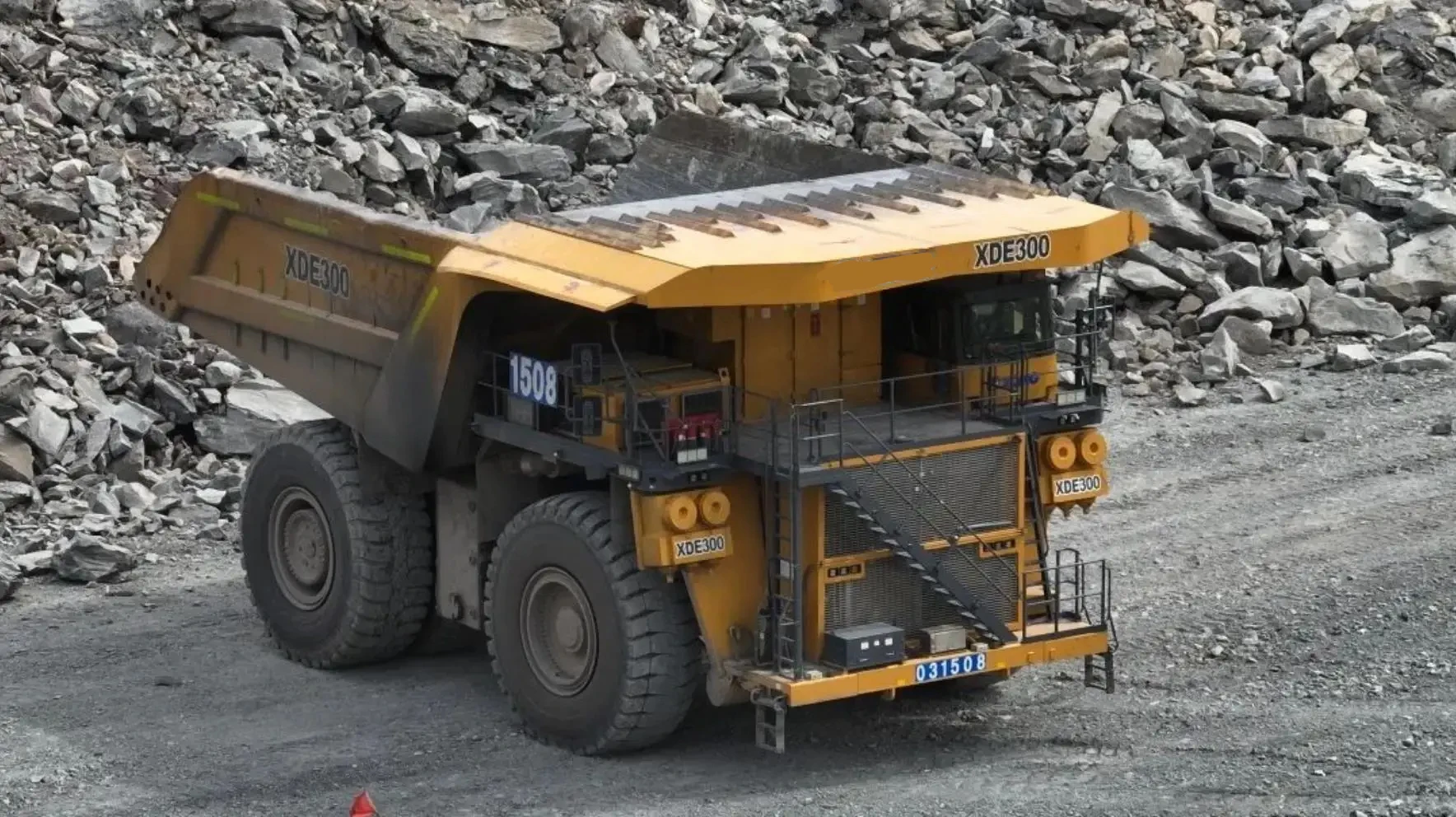 Xuzhou XDE240 Off Road Mining Mine Dump Truck Cheap Price For Sale