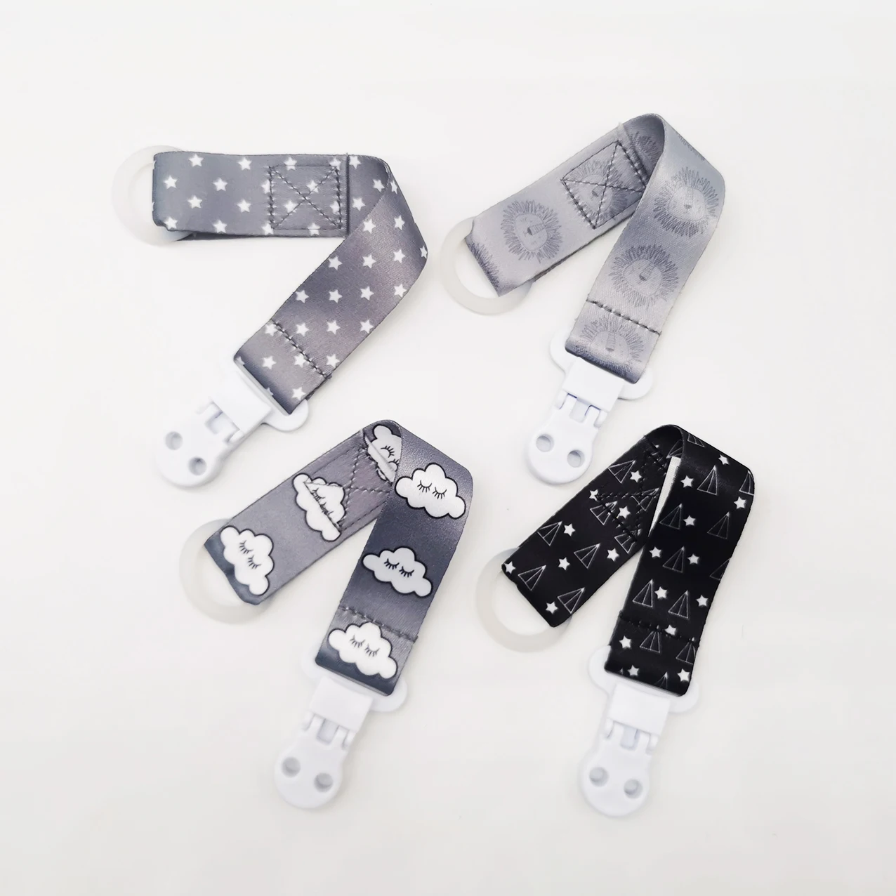 Factory Wholesale Baby Pacifier Clip Lovely Pattern Dummy Holder With Silicone Hole