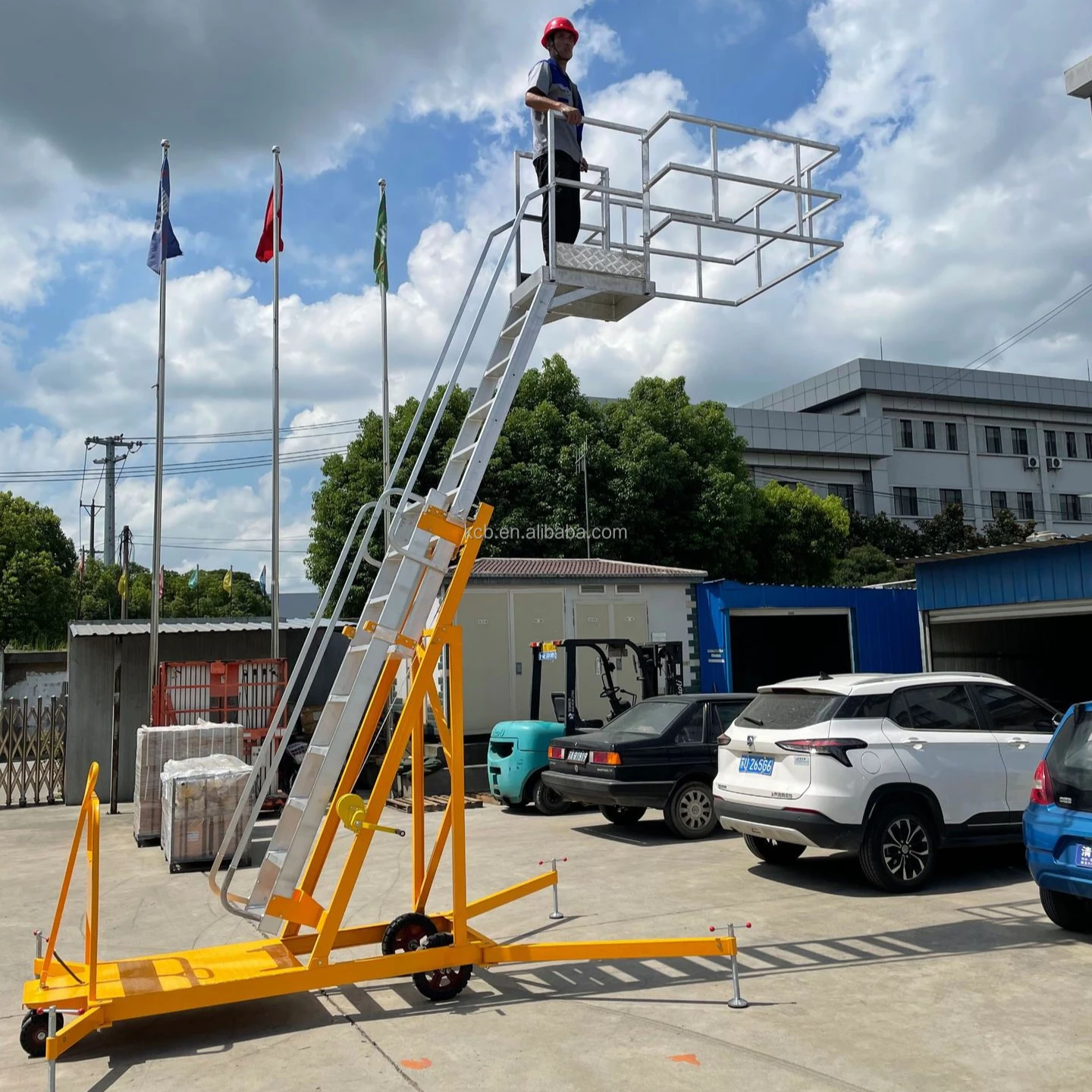 Tank car maintenance ladder slot mobile 4.5m hand-operated ladder elevator climbing sampling ladder