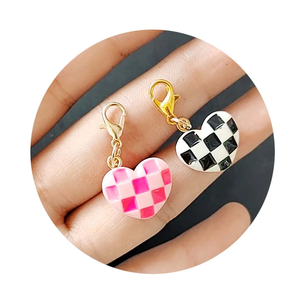 YiWu factory bulk key chain pendant other keychain resin heart beads