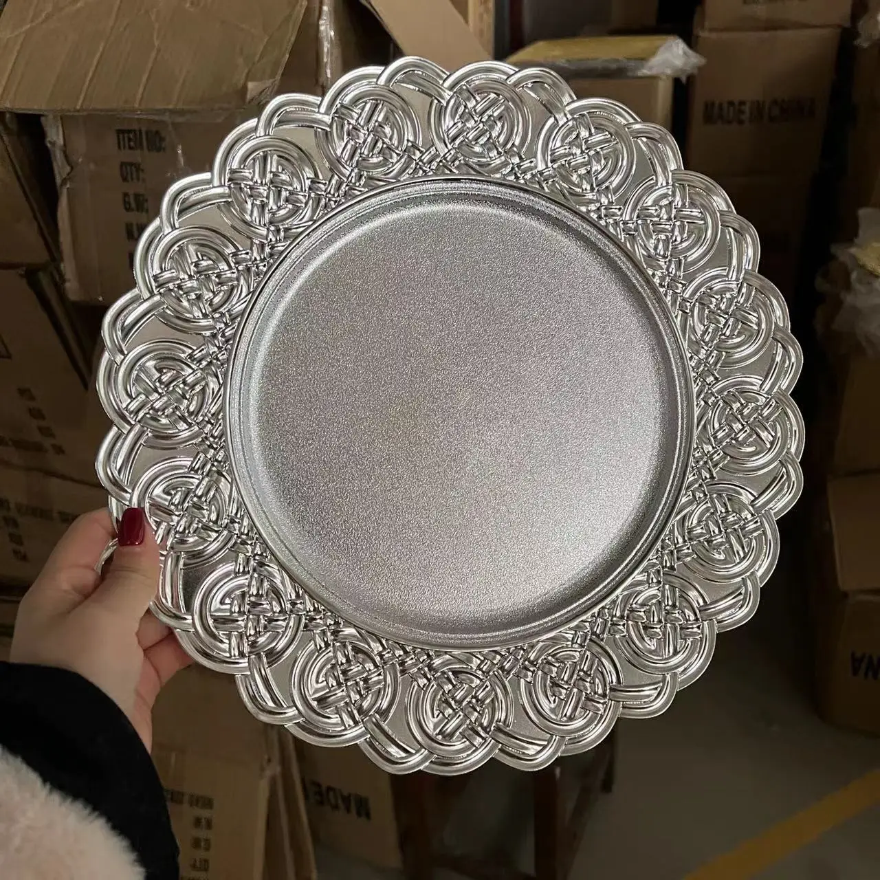 Tabletex Wholesale Cheap 13inches Luxury Table Decoration Plastic Gold Rim Wedding Charger Plates