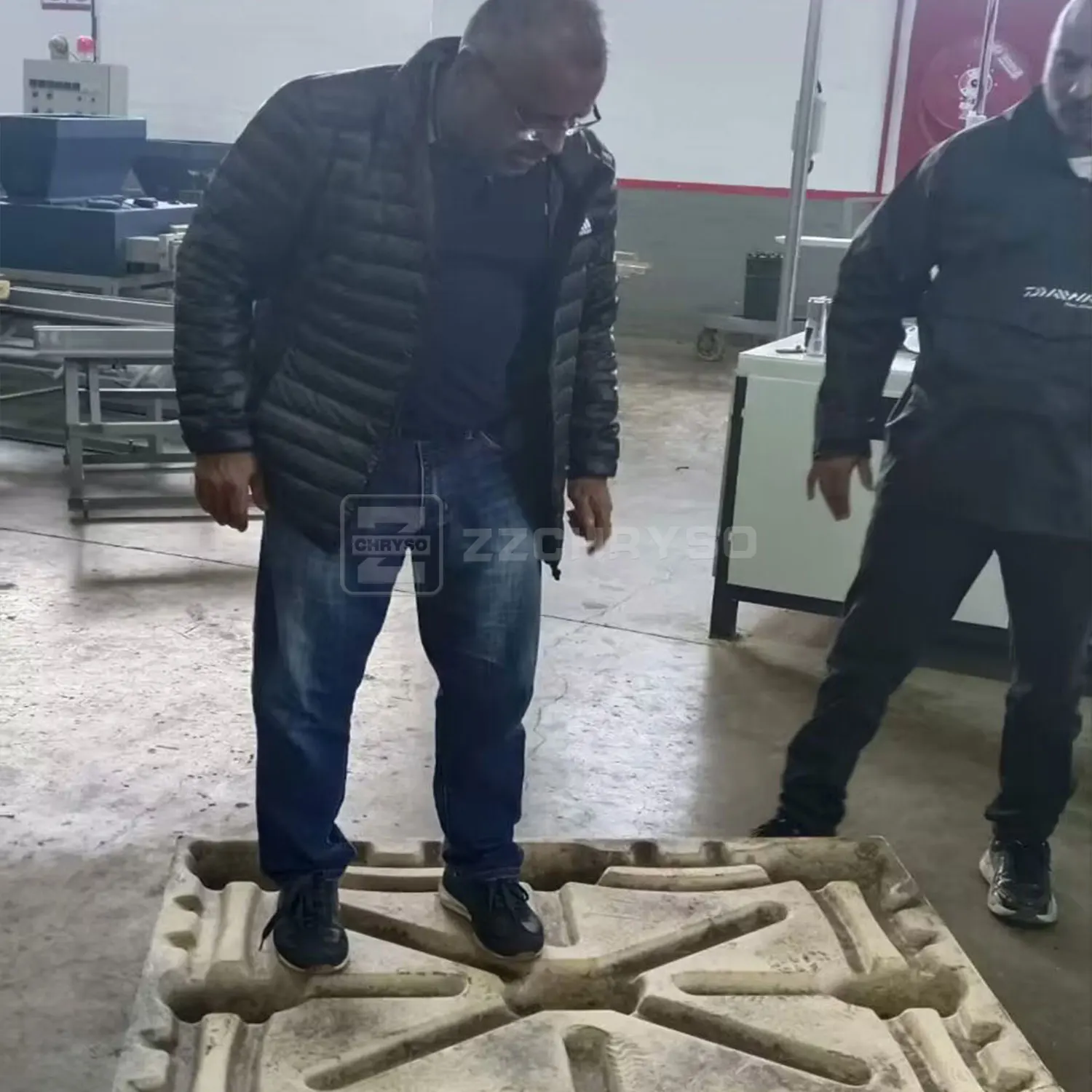 Automatic Composite Wood Block Press Machine for Euro Pallet Feet