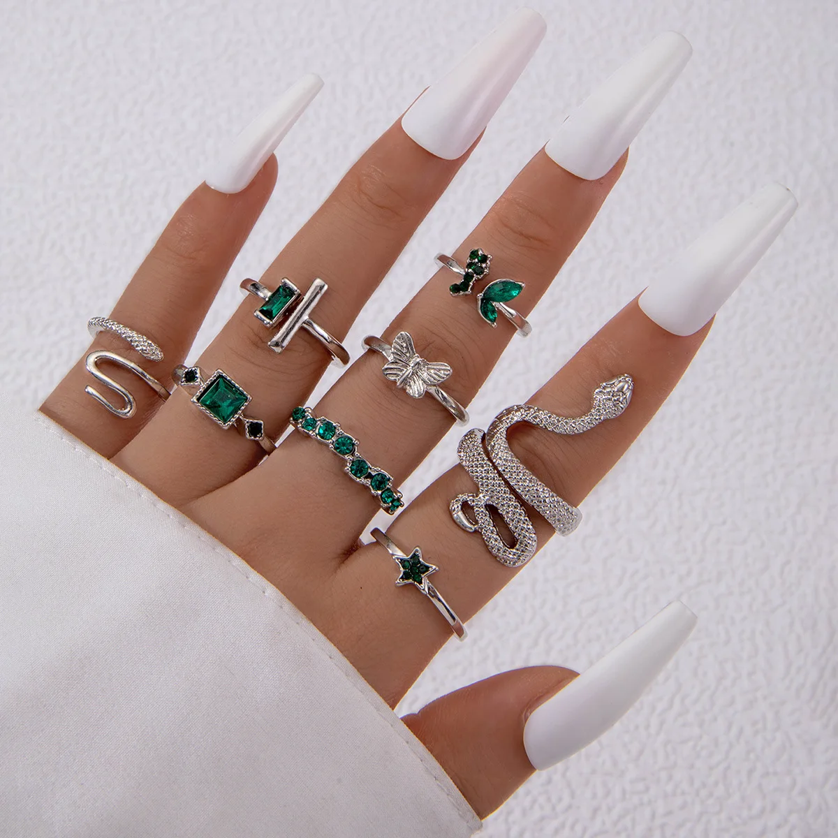 INS Trendy 8pcs/set Boho Style Green Rhinestone Butterfly Opening Ring Set for Women Star Snake Joint Rings