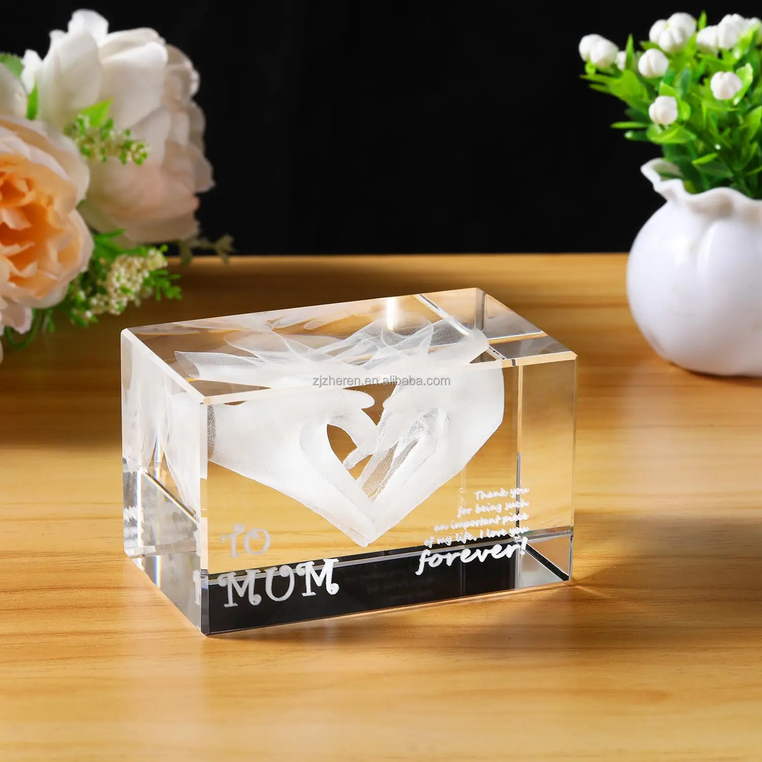 Sold by the manufacturer 3D crystal gift for lovers with bottom engraving Best for festival presents