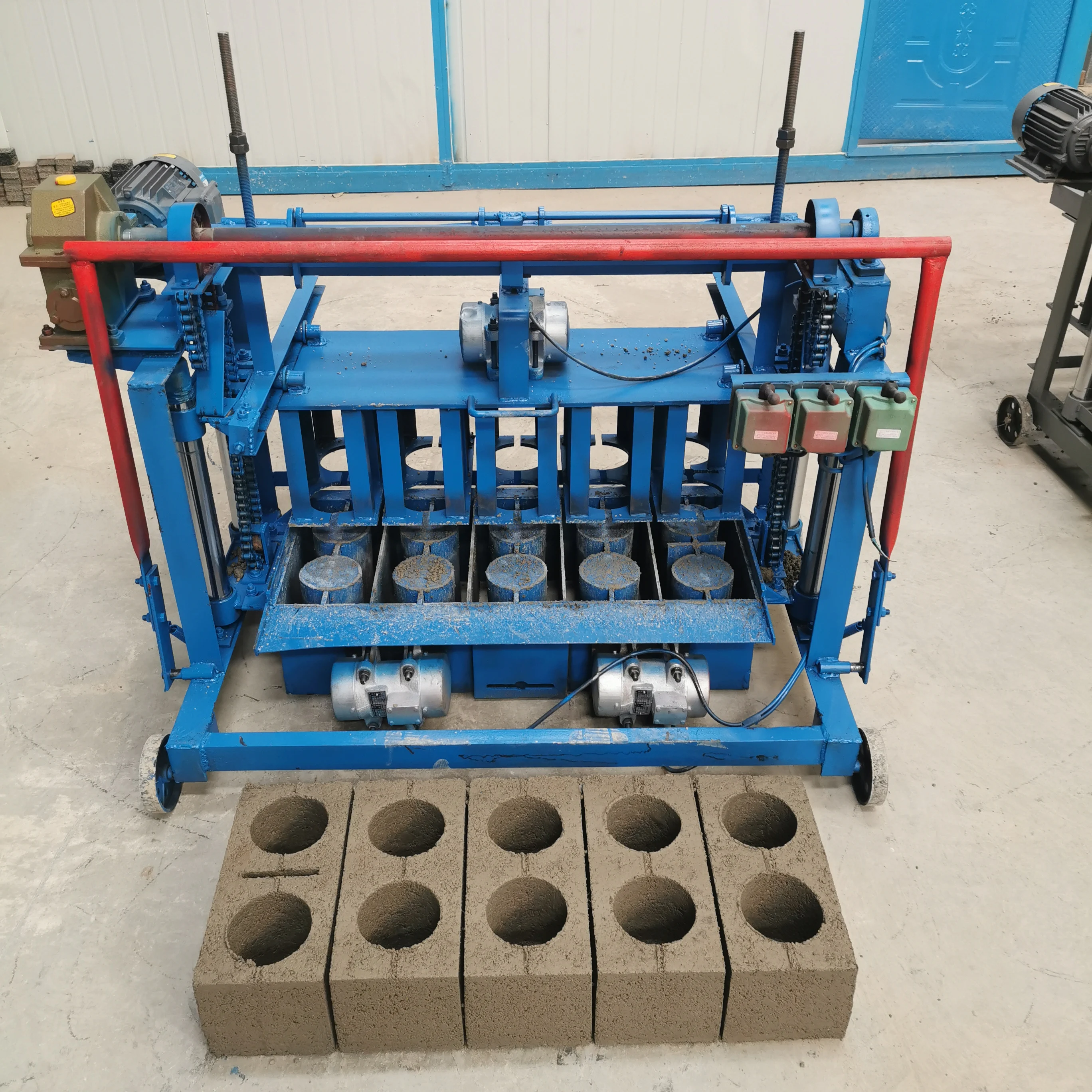 New Machine for Small Business Idea at Home Electric Concrete Brick Making Machinery Hollow Cement Block Making Machine