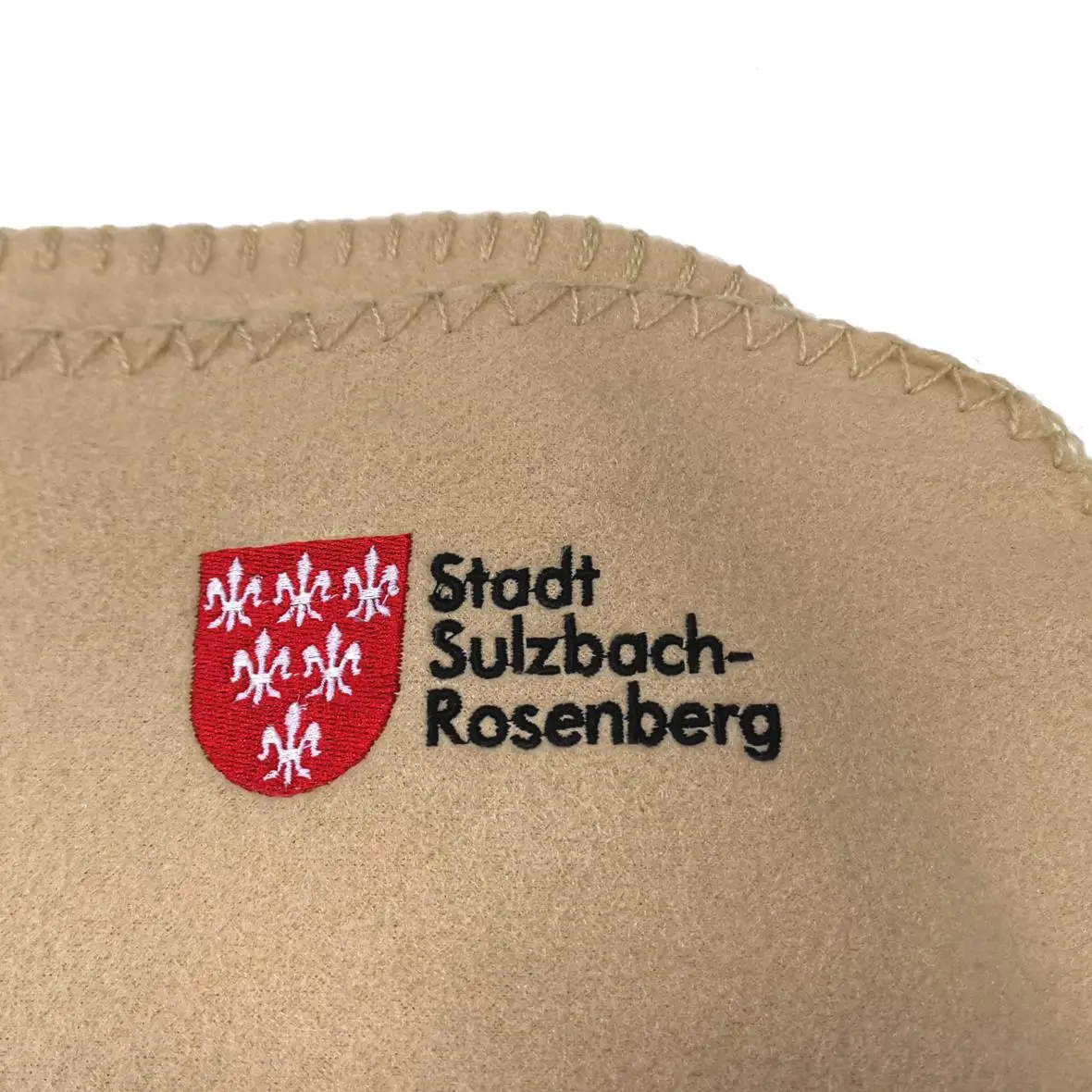 High Quality Microfiber Brushed Polar Fleece Blanket with Custom Logo for Hospital/School