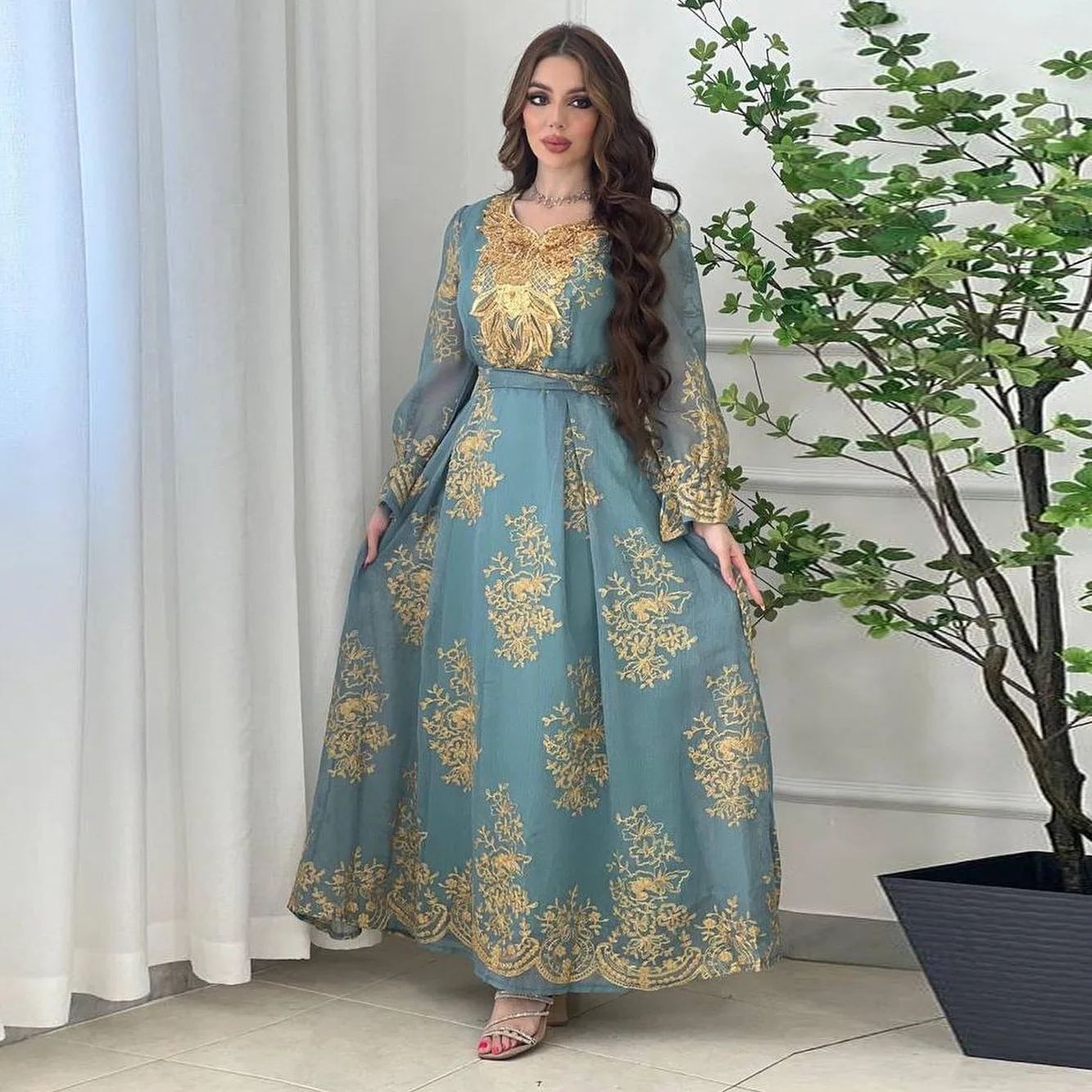 New Arrival Dubai Abaya Party Dress Fashion Embroidery Dress Muslim Long Sleeve Evening Dress