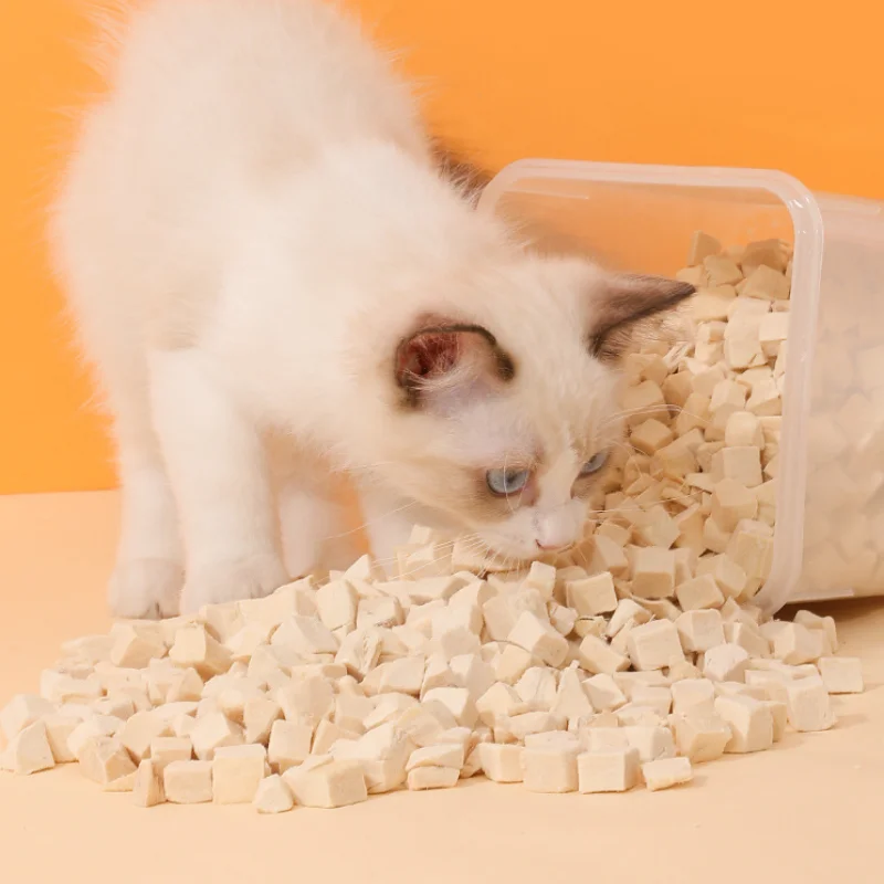 Freeze Dried Chicken Cubes Natural Pet Food Pure Beef Liver Cubes for Dogs Cats