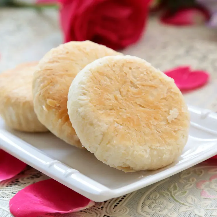 48 g bagged Yunnan specialty snack Lily-flavored dessert and flower cake.