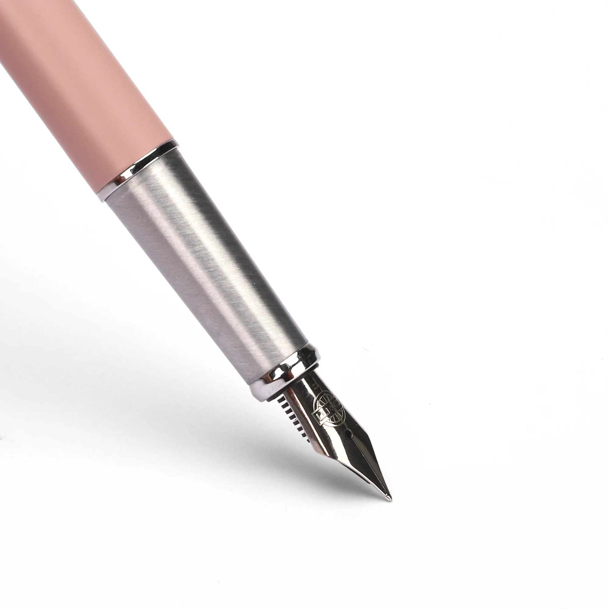 Pink Color Fountain Pen with Matte Lacquering For Business Gift