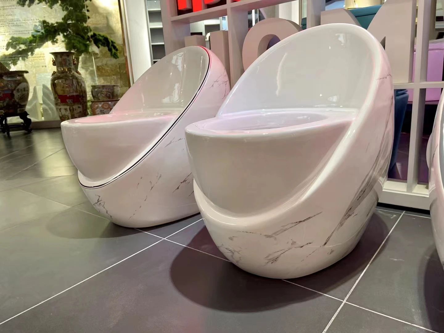 Space Capsule Egg Shape Floor Mounted Colorful Porcelain Sanitary Ware Water Closet Bathroom Ceramic Siphonic One Piece Toilet