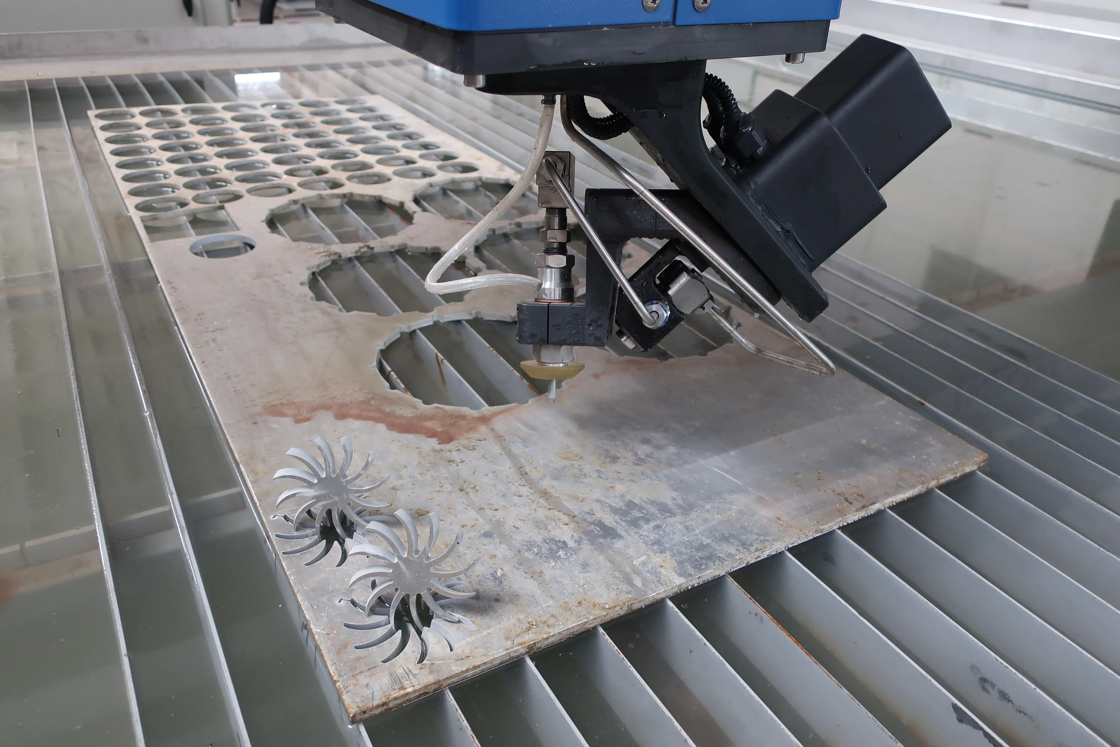 Accurl Small Stainless Steel Waterjet Cutting Machine Size