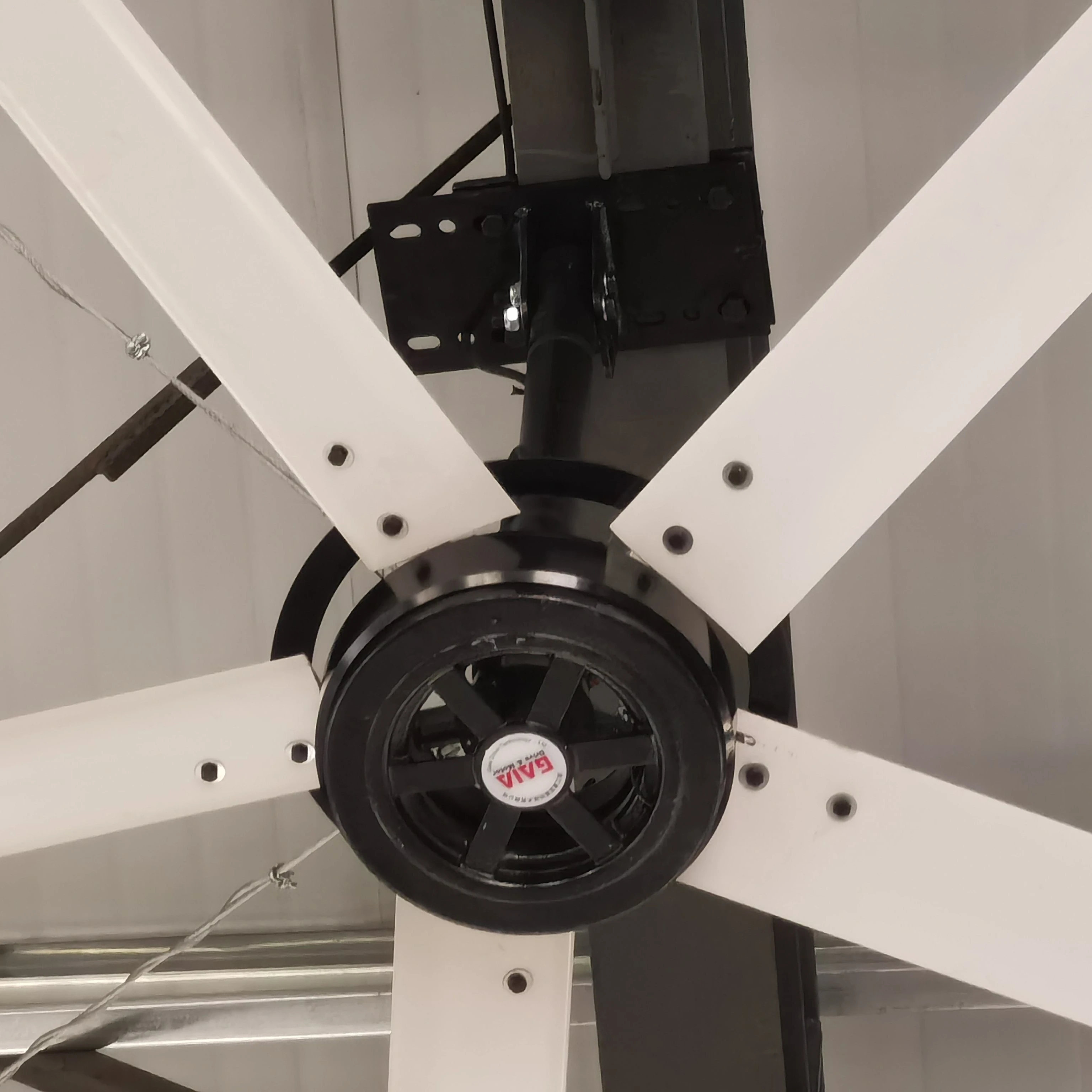 Energy Saving Pmsm Quiet Ceiling Fan Direct Drive Hvls Fan