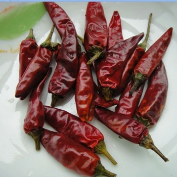 Guochen New Crop Spicy Dried Chili Super Hot Enlonged Hotpot Seasoning Pepper Red Dry Chili Flakes, Powder and Whole Dry Chilli