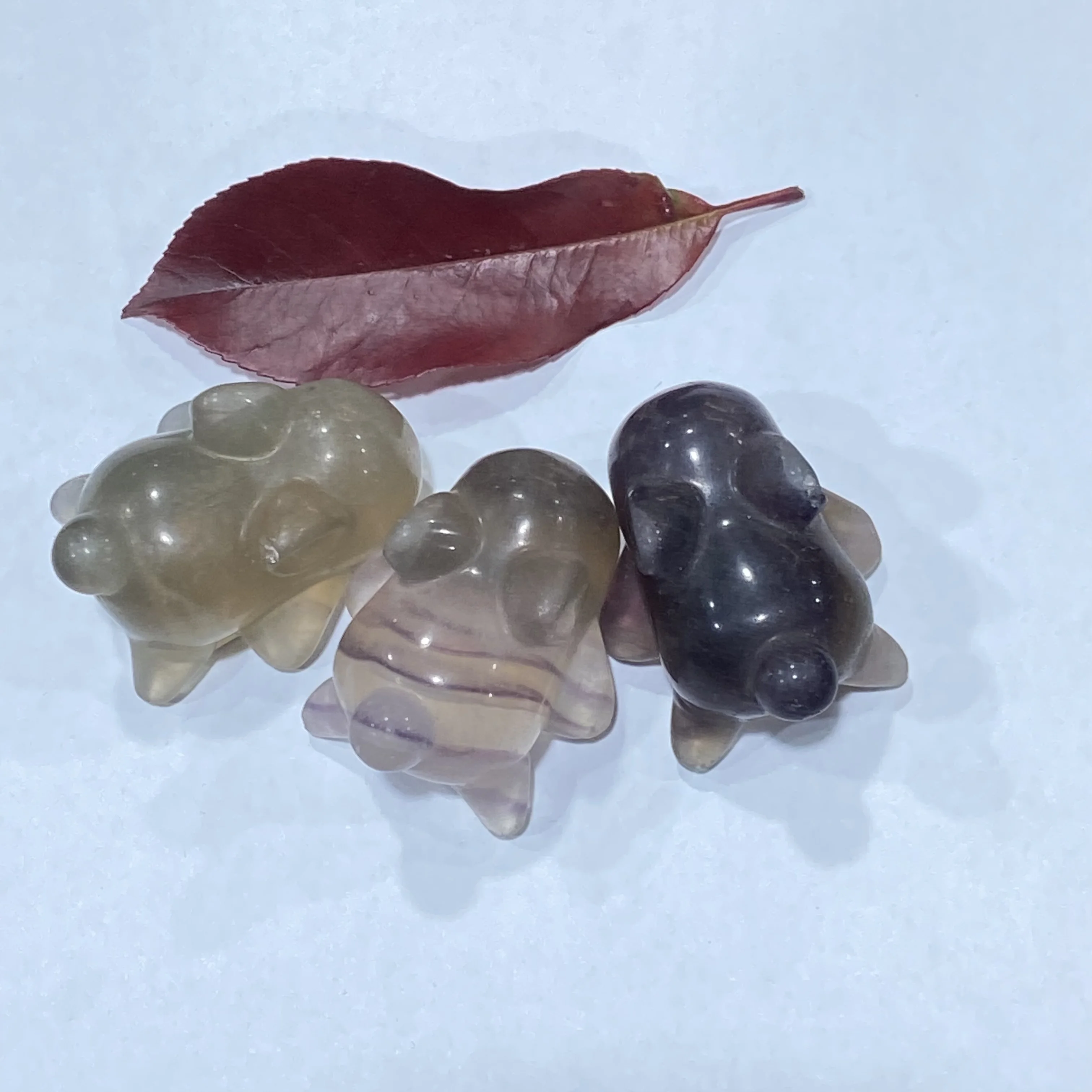 Wholesale Crystal Mini Hand Carved Animal Crafts Natural Crystal Polishing Fluorite Rabbit For Home Decoration (1600463984361)