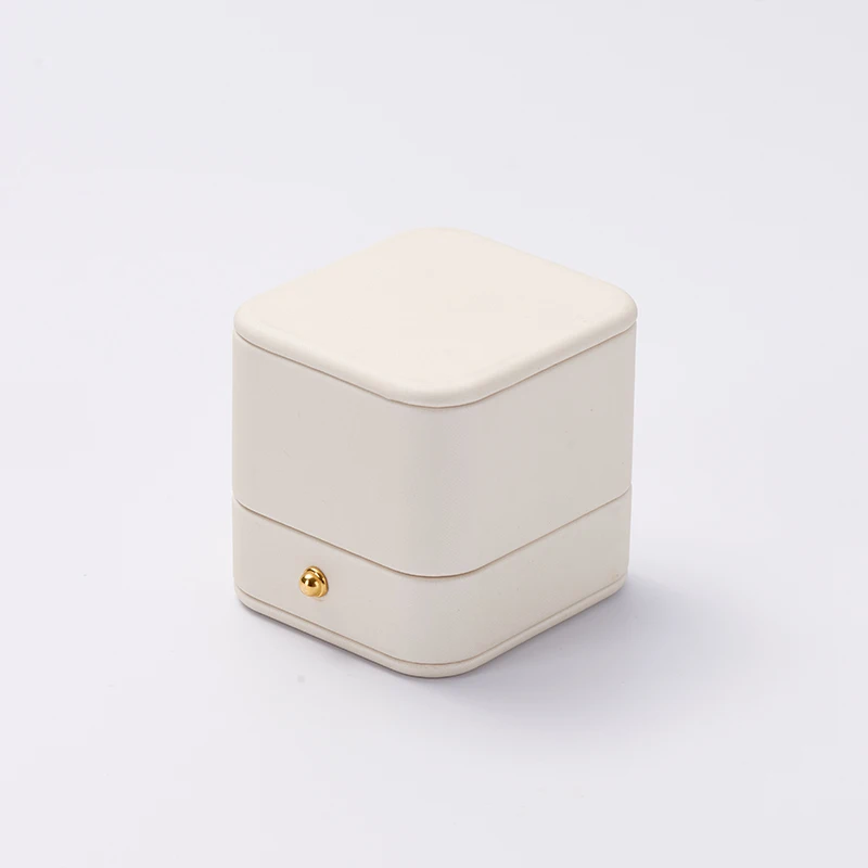 2022 Fanxi Cream Color PU Leather Jewelry Packaging Box Wholesale Custom Ring Box with Logo