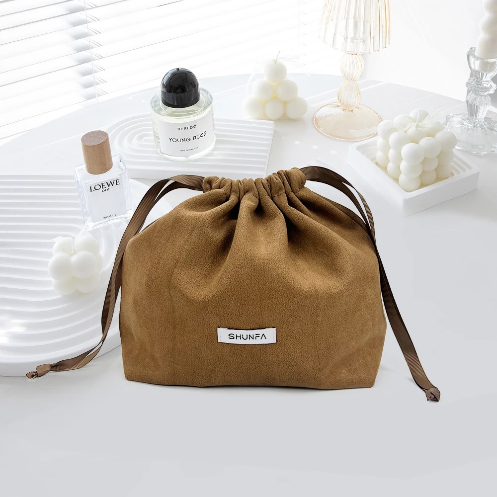 Luxury Personalized Packaging Small Dust Custom Gift Pouch Jewelry Cosmetic Makeup Velvet Drawstring Bag  With Logo