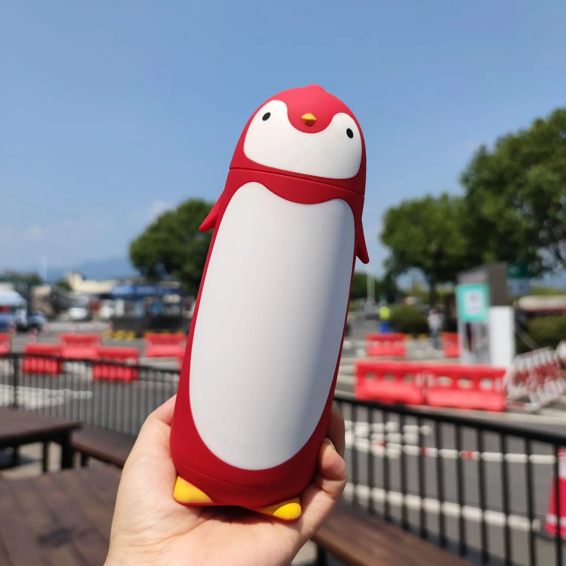 Creative Cartoon Penguin Water Bottle Easy to Use High Beauty Customized Printing Advertising Business Gift cute thermos cup