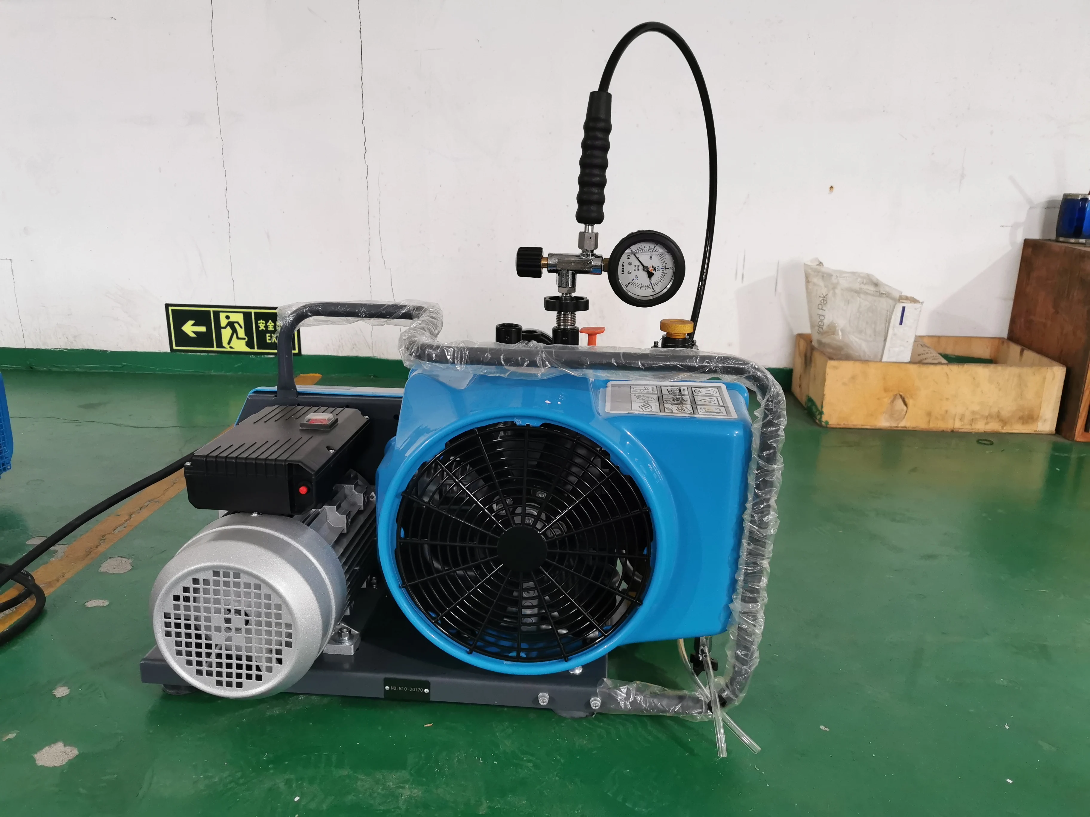 High pressure industrial 300bar gasoline diving air compressor for sale