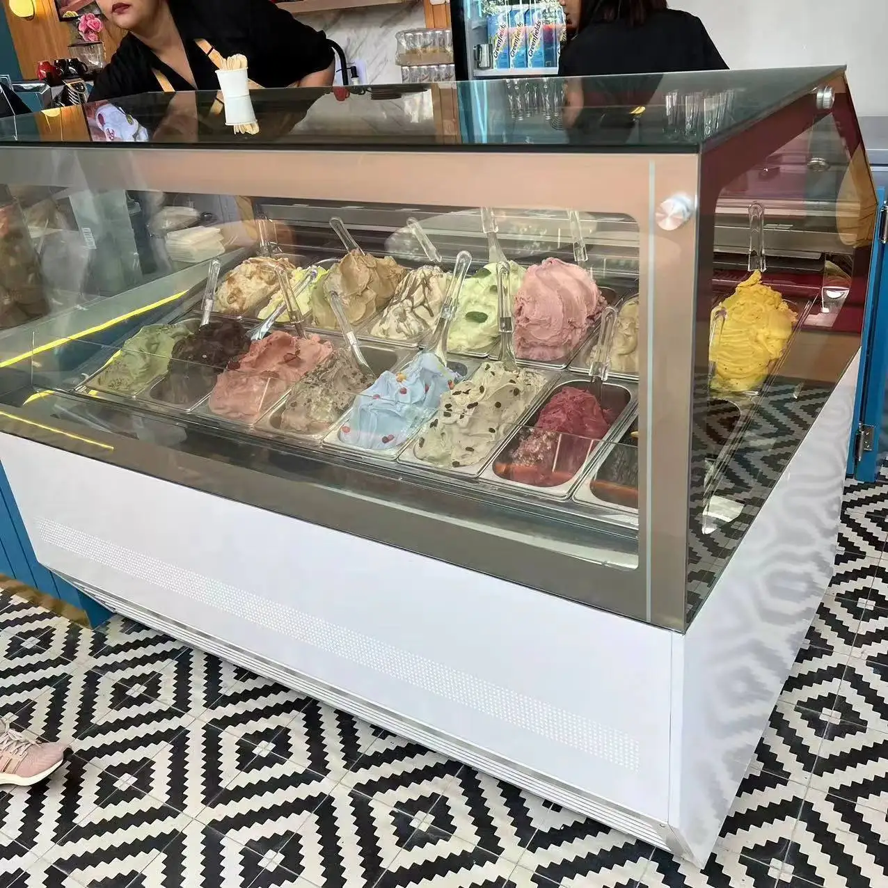 Ce Approved Italian Gelato Ice Cream Showcase Display Freezer / Ice Cream Dipping Cabinet for ice cream shop
