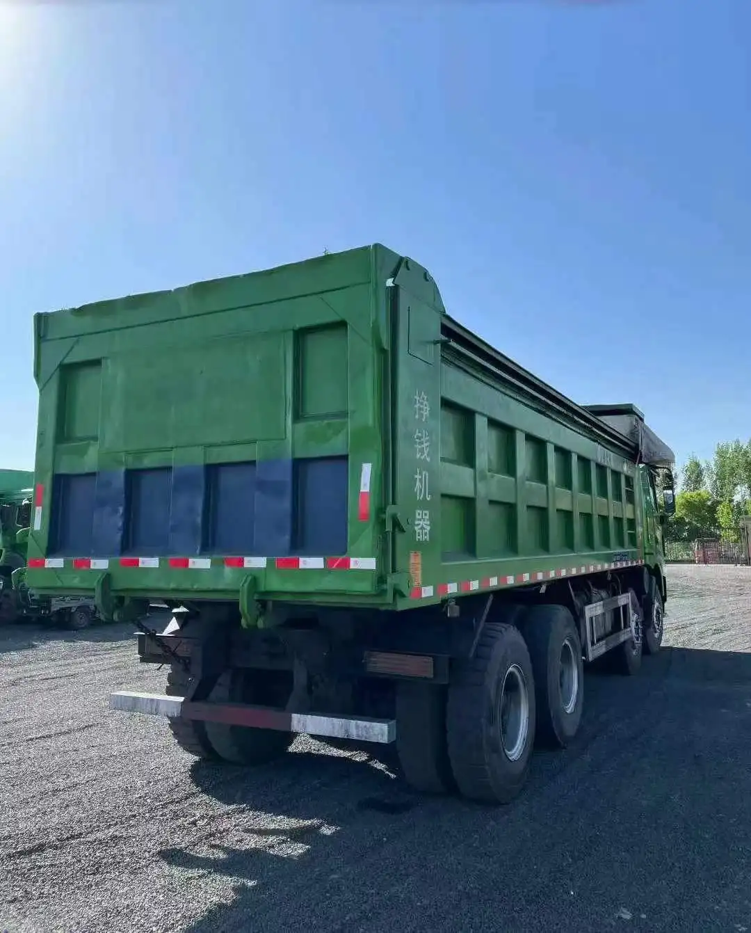 promotion Beiben 40 Ton 12 Wheel Dump Truck Load Volume Capacity 6X4 8x4 Tipper Truck LOW Price