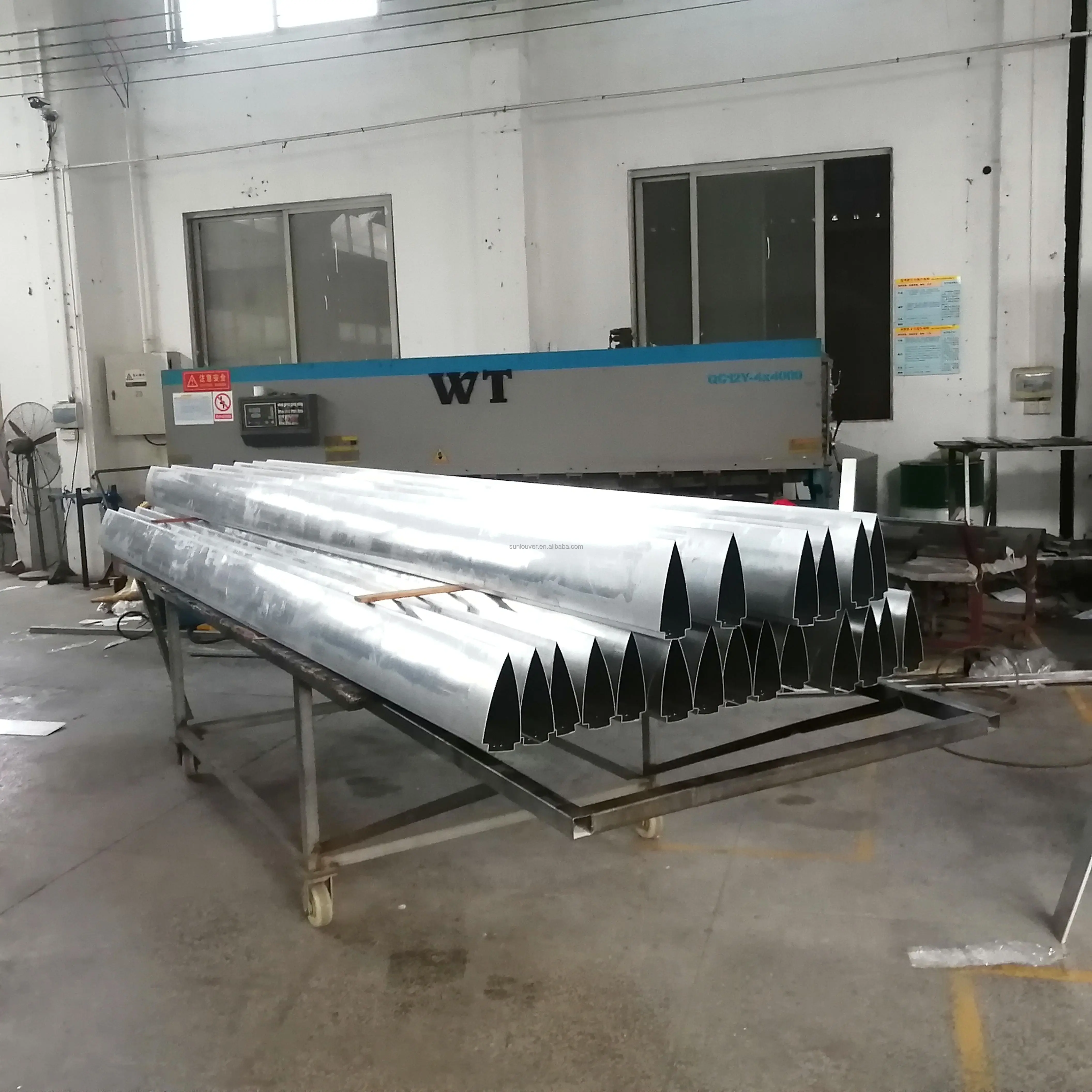 Aluminum Alloy Aerobrise  Louver  Vertical installed Facade Cladding for decoration