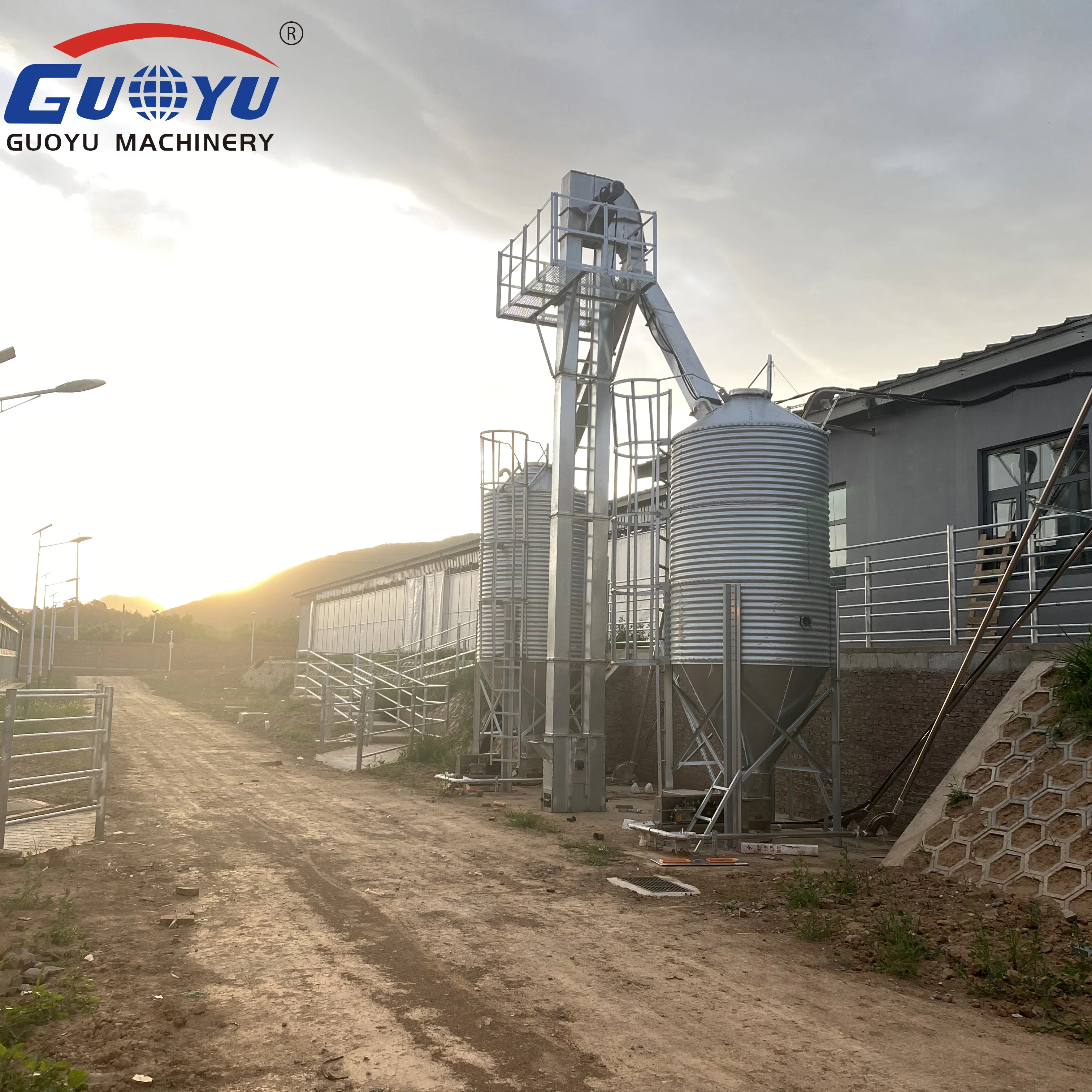 Large Capacity Galvanized Steel Rice Husk Storage Silo Livestock  Automatic Feeding  Machine