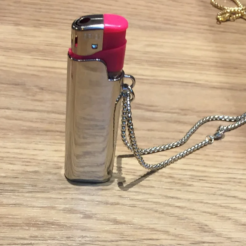 Carney Island Hiphop Briquet Fashion Item Lase Metal Lighters Case Custom Logo Laser Cover Necklace
