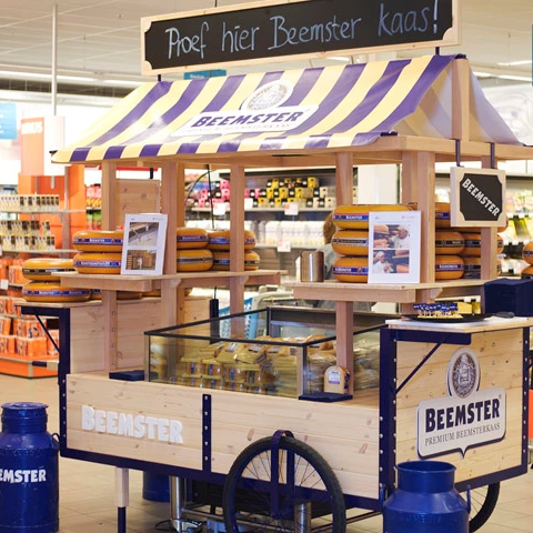 Top quality mall kiosk candy cart display showcase sweet candy shop interior design for sale