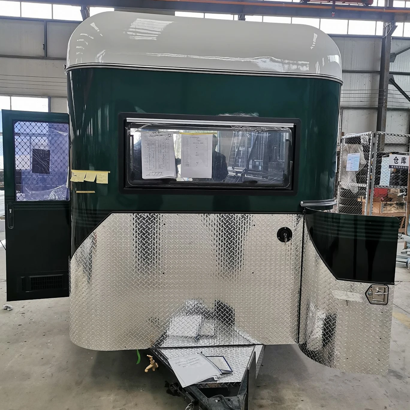 2 horse angle load deluxe float trailer