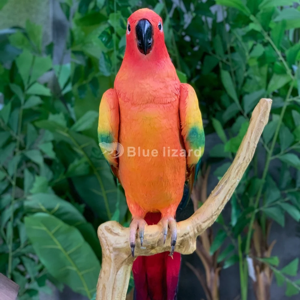 Blue Lizard Realistic Large Animatronics Animal Live Size Woolly Animatronic Parrot Sun Conure Model for Children Park