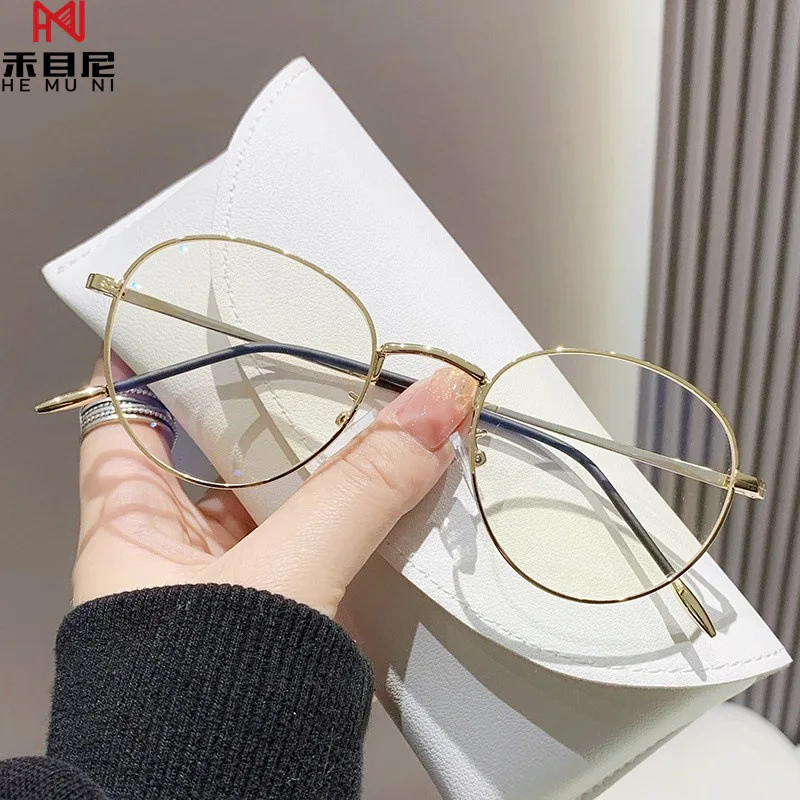 8302 2023 New fashion trendy female eyeglasses spectacle metal round anti blue light glasses frame