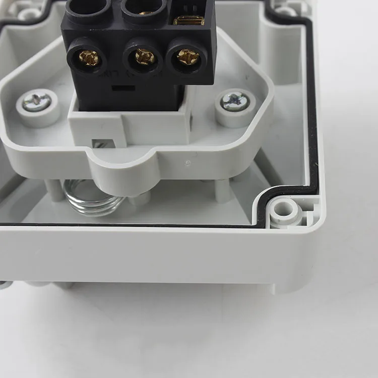 outdoor factory New Weather Protected Isolator Switch UKF -110