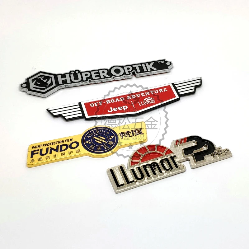 Пришивные этикетки для одежды дешевые пользовательские металлические дизайнерские с логотипом сумок