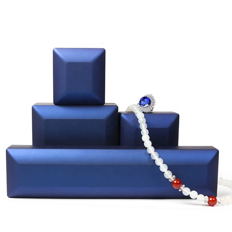 2022 Hot Custom Color LOGO Jewelry LED Light Ring Box Ring Bracelet Pendant Bangle Engagement Jewellery Boxes with Light