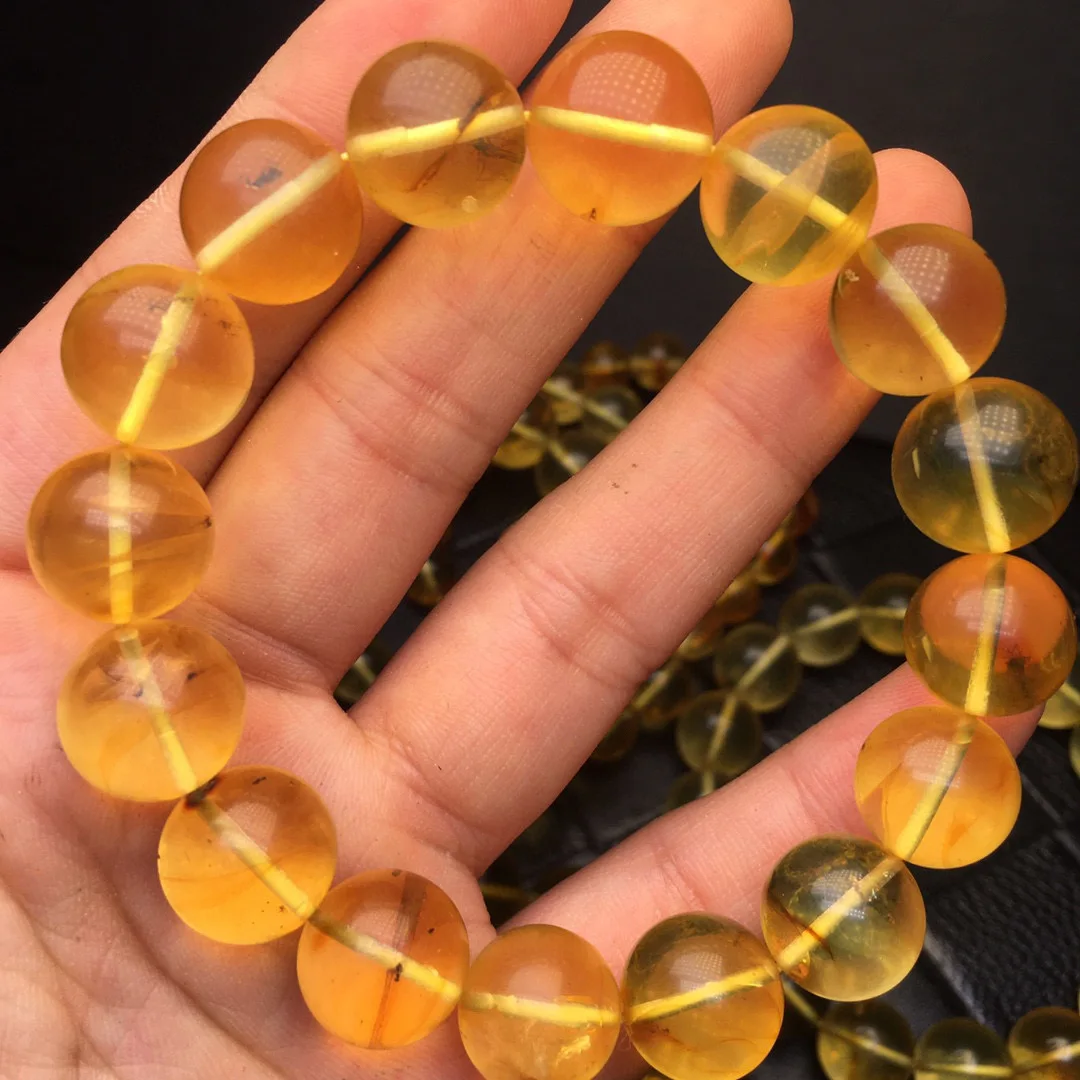 Factory outlet natural natural Every one of them contains worms Collection level insect amber