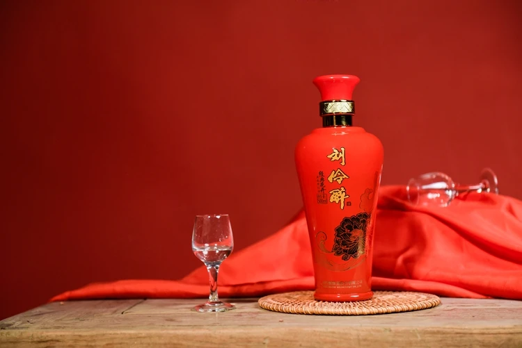 LIU LING ZUI Little Classic flowers High Quality Nice Taste Chinese Brewing Premium White Liquor High Quality White Liquor