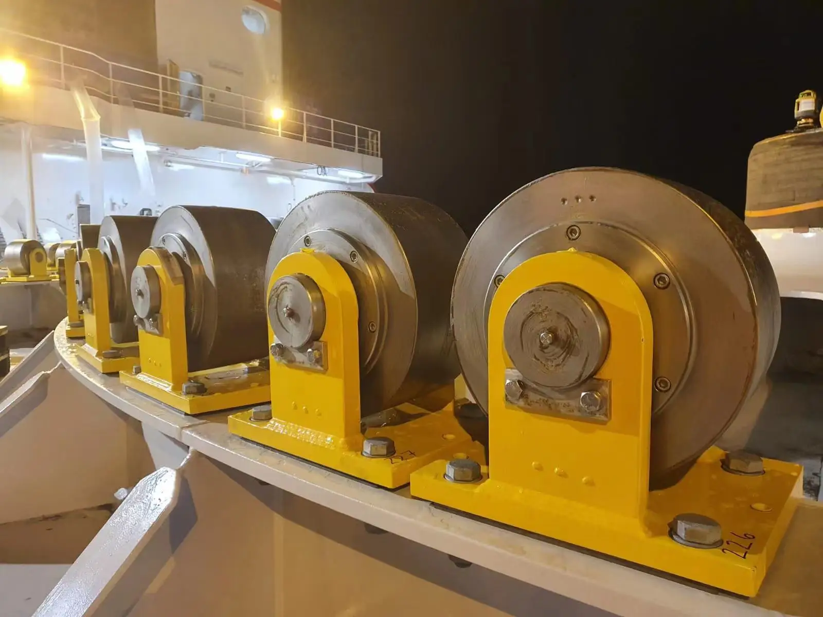 Forged Steel Crane Gantry Rail Wheel Crane On Wheels Crane Trolley Wheel Block