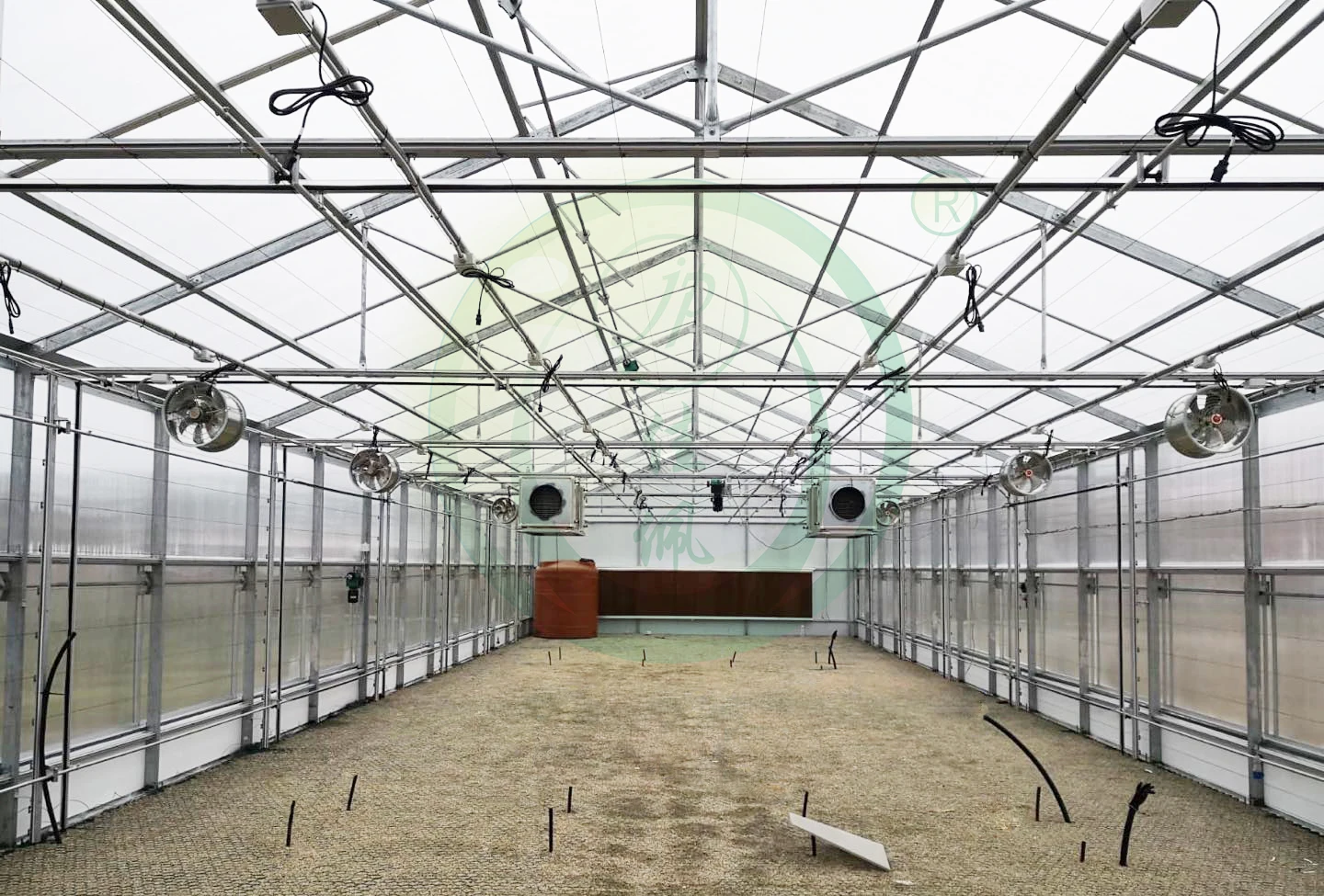 Pc Sheet Greenhouse Polycarbonate Agriculture Greenhouse Commercial Greenhouse  with Tomato Growing System Large