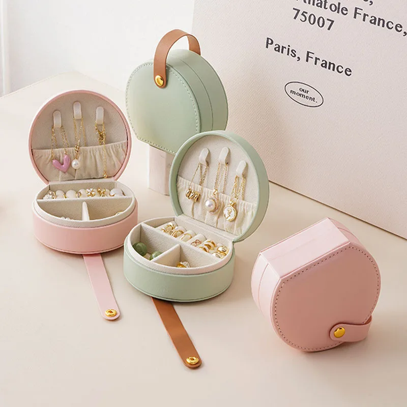 Luxury Low MOQ Portable Mini Size Pu leather Pink jewelry carrying jewelry case storage box with handle for women