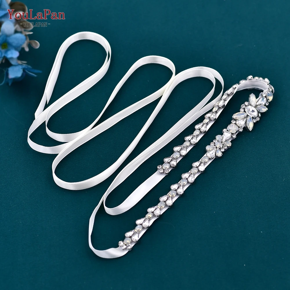 Женский пояс со стразами