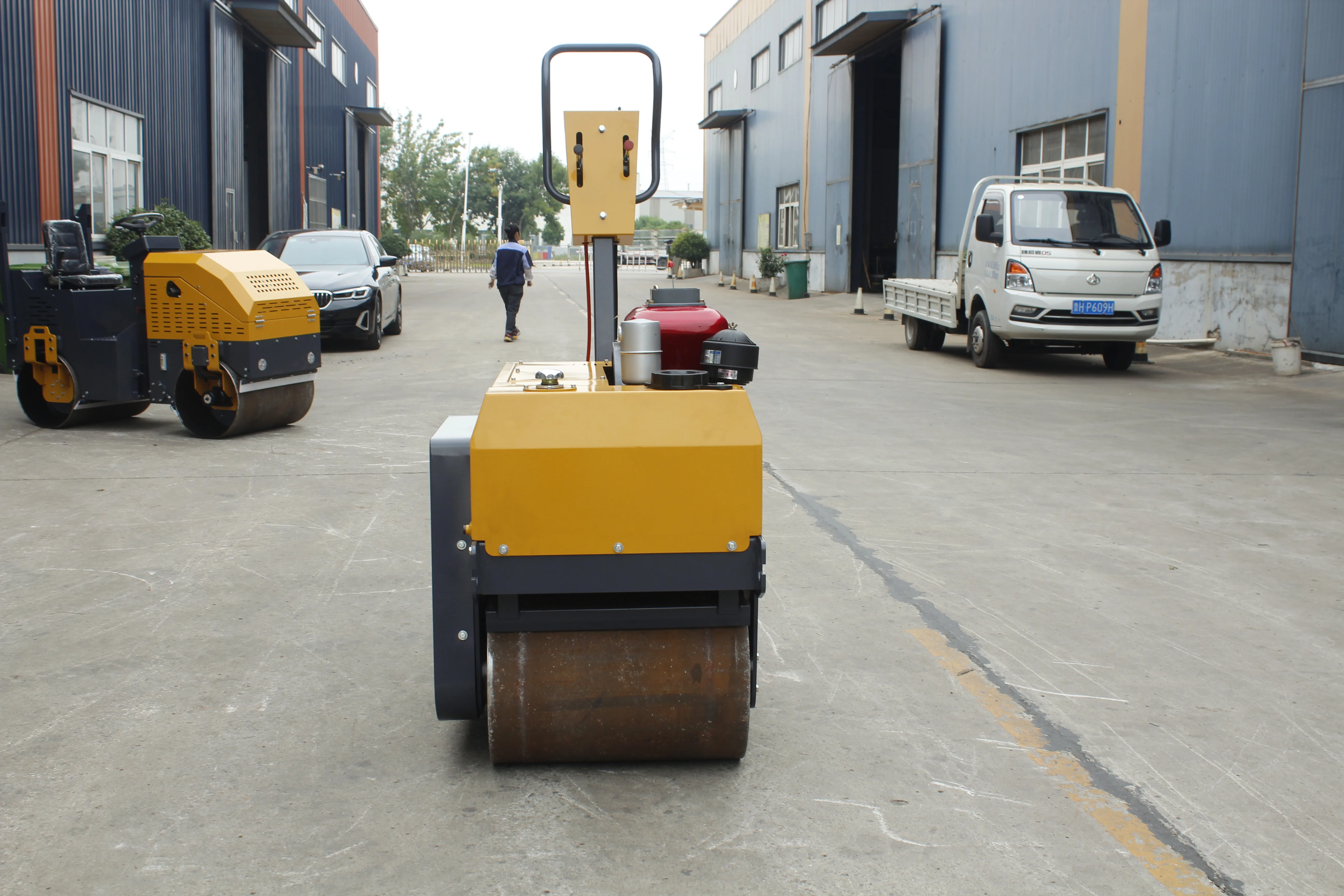 High Quality Road Vibratory Drum Roller Efficient Safety Mini Road Roller Machines