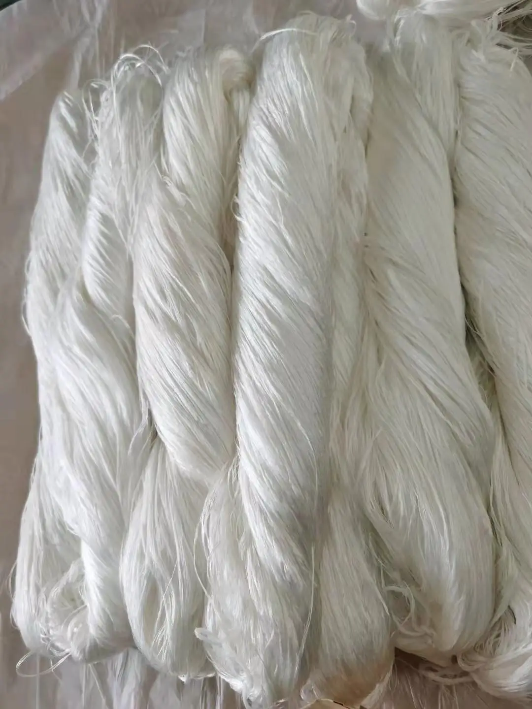 Undyed Raw Silk 100% Mulberry Silk Yarn for Weaving and Knitting